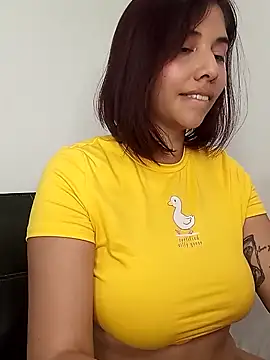 LucyMartelli online show from 02/05/25, 03:20