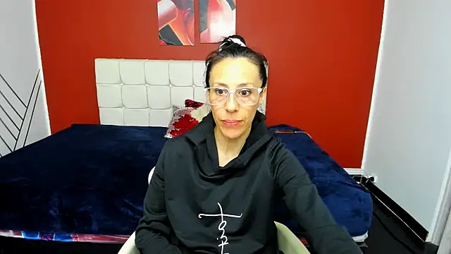 Abrillee1 online show from 01/12/25, 03:17