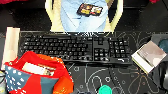 Abrillee1 online show from 02/01/25, 07:13