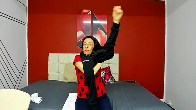 Abrillee1 online show from 02/07/25, 07:17