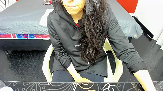 Abrillee1 online show from 02/13/25, 07:42