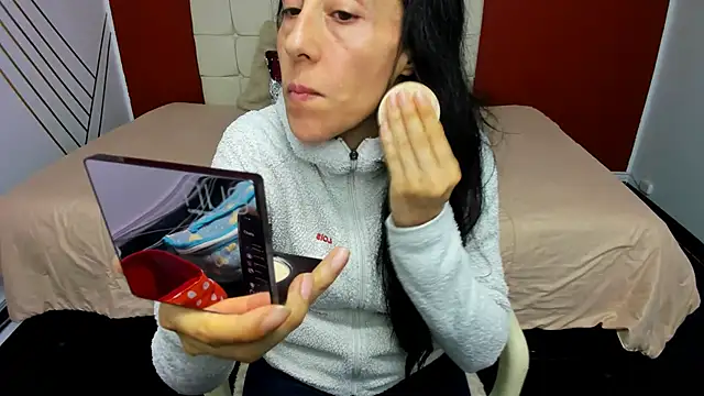 Abrillee1 online show from 02/17/25, 07:42