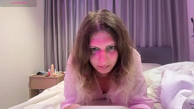 Alice Pinkhead online show from 12/22/25, 06:32