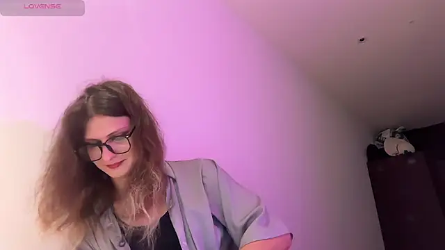Alice Pinkhead online show from 06/18/26, 04:02