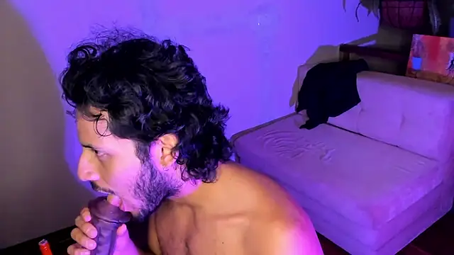 Nicholasrodrii online show from 01/16/25, 02:09