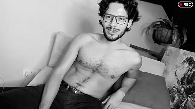 Nicholasrodrii online show from 03/18/25, 02:04