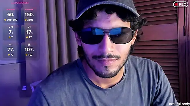 Nicholasrodrii online show from 10/23/25, 10:52