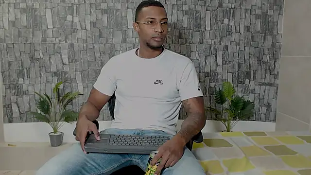 Snapshot of Joseephjackson chatting on 02/04/25, 07:11 Joseephjackson online show from 02/04/25, 07:11