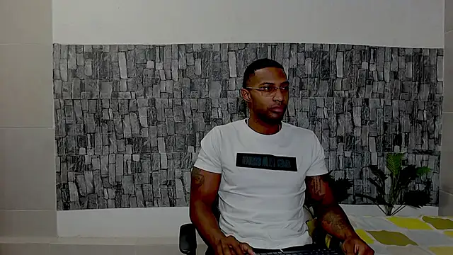 Snapshot of Joseephjackson chatting on 02/15/25, 02:11 Joseephjackson online show from 02/15/25, 02:11