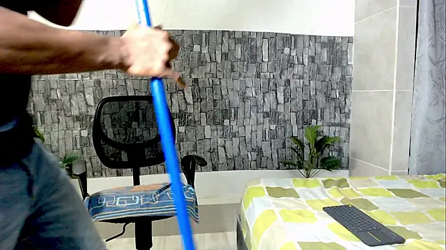 Snapshot of Joseephjackson chatting on 02/19/25, 02:12 Joseephjackson online show from 02/19/25, 02:12