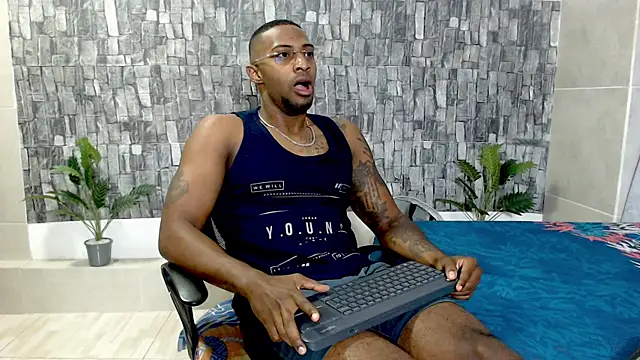 Snapshot of Joseephjackson chatting on 03/01/25, 12:45 Joseephjackson online show from 03/01/25, 12:45