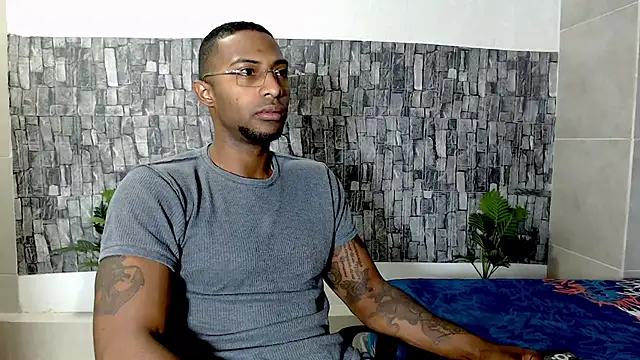 Snapshot of Joseephjackson chatting on 03/08/25, 03:56 Joseephjackson online show from 03/08/25, 03:56