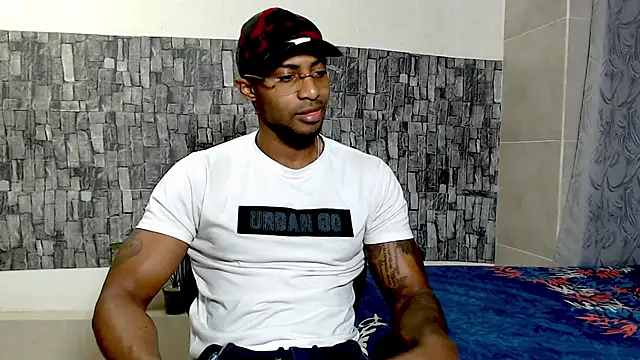 Snapshot of Joseephjackson chatting on 03/17/25, 04:33 Joseephjackson online show from 03/17/25, 04:33