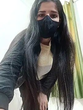 Snapshot of aaliya_bhattt chatting on 12/20/24, 10:05 aaliya bhattt online show from 12/20/24, 10:05