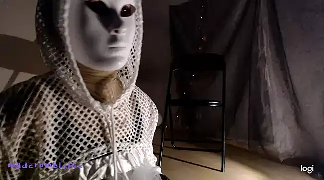 madcrumblepie online show from 12/15/24, 06:04