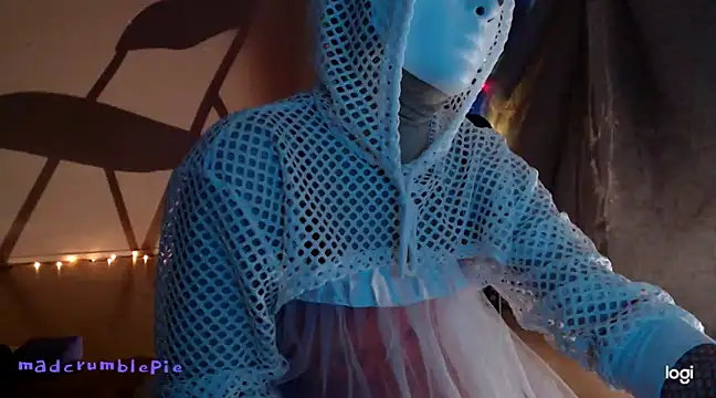 madcrumblepie online show from 01/15/25, 02:13
