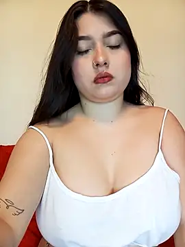 Snapshot of sofialopez1 chatting on 09/27/25, 06:02 sofialopez1 online show from 09/27/25, 06:02