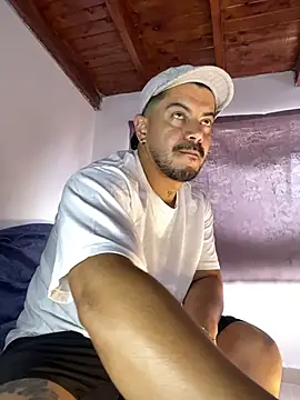 AndresSmith   online show from 03/23/26, 07:51