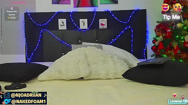 Snapshot of nakedfoam1 chatting on 12/08/24, 03:00 nakedfoam1 online show from 12/08/24, 03:00