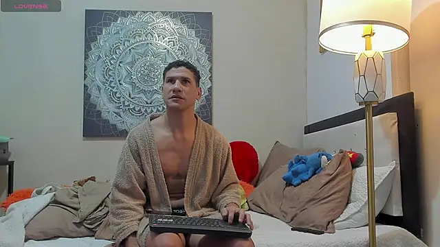 nakedfoam1 online show from 11/08/25, 11:54