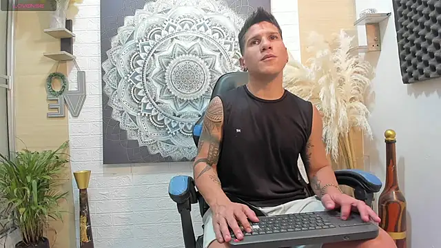 nakedfoam1 online show from 01/19/26, 03:21