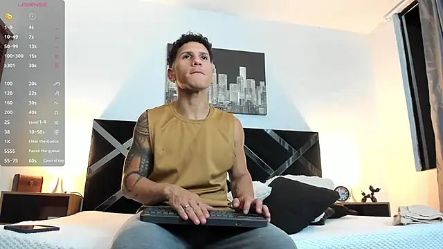 nakedfoam1 online show from 06/08/26, 02:45