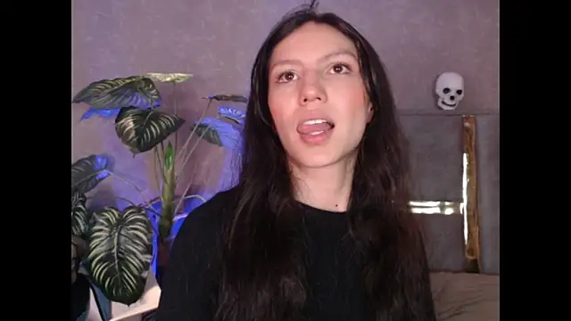 Snapshot of Bianca_ks chatting on 10/11/25, 03:17 Bianca ks online show from 10/11/25, 03:17