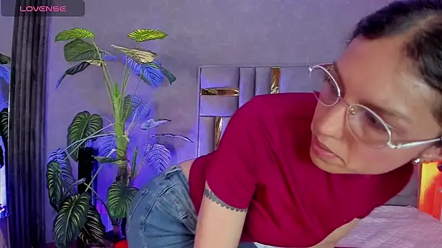 Bianca ks online show from 04/11/26, 07:56