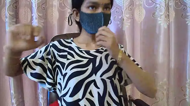 Srabontii online show from 10/18/25, 06:37