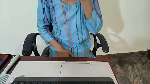 Srabontii online show from 04/12/26, 02:55