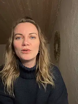 Milla  one online show from 02/25/25, 05:58