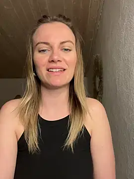 Milla  one online show from 03/04/25, 07:32