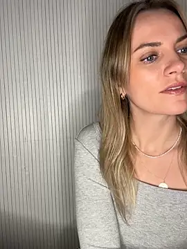 Milla  one online show from 10/11/25, 05:22