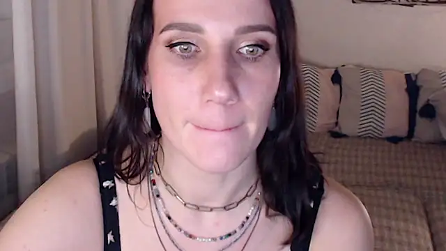 pepper milf online show from 03/12/25, 06:00