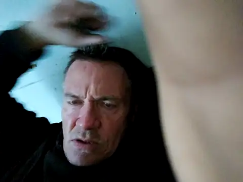 Snapshot of ed44435 chatting on 10/15/25, 12:22 ed44435 online show from 10/15/25, 12:22