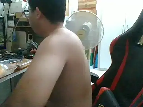 Snapshot of shyboymasturbation chatting on 12/21/24, 01:21 shyboymasturbation online show from 12/21/24, 01:21