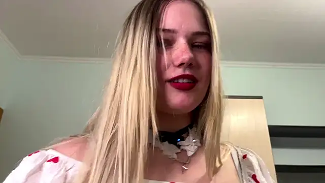 SteffaLains online show from 06/30/26, 04:08