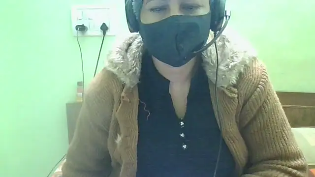 couplesuni online show from 01/16/25, 07:28