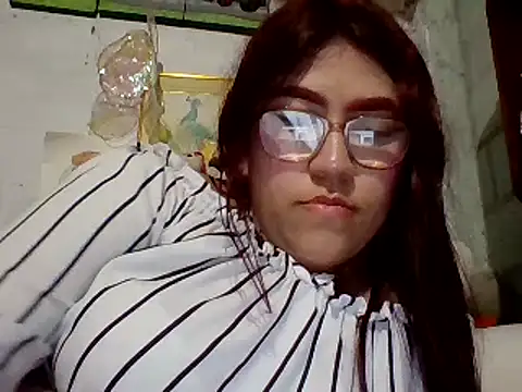 dafne19  online show from 03/13/25, 02:27