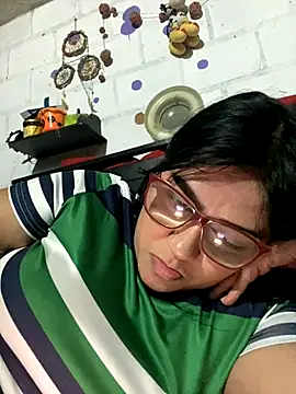 dafne19  online show from 11/16/25, 04:07