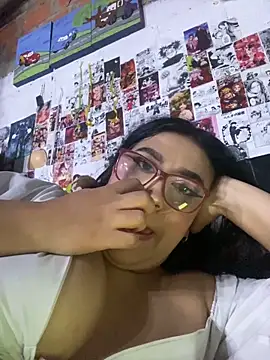 dafne19  online show from 11/30/25, 04:27