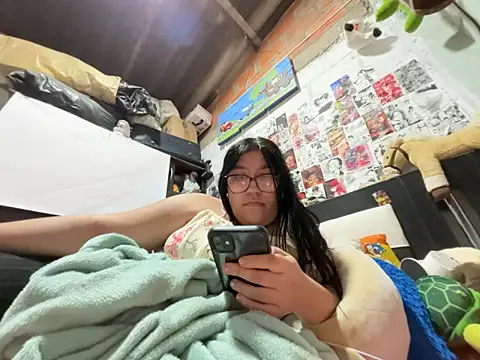 Snapshot of dafne19_ chatting on 06/23/26, 04:32 dafne19 online show from 06/23/26, 04:32