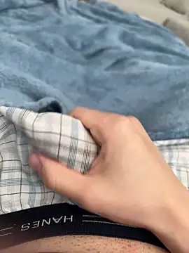 Snapshot of JustBoredHere11 chatting on 03/22/26, 11:08 JustBoredHere11 online show from 03/22/26, 11:08