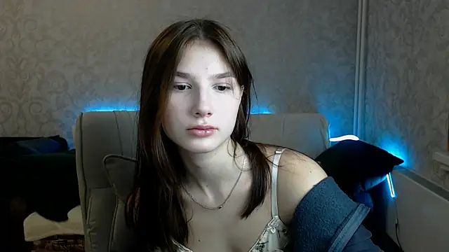 AnaHoney online show from 02/18/25, 01:10