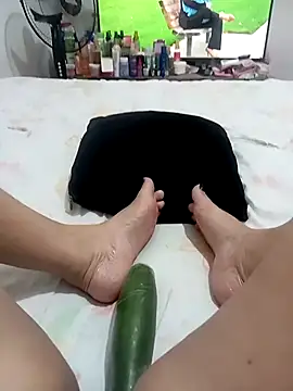 ambarlennoix online show from 04/05/26, 06:21