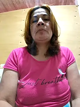 Snapshot of Zaralu_ chatting on 07/24/26, 01:31 Zaralu online show from 07/24/26, 01:31