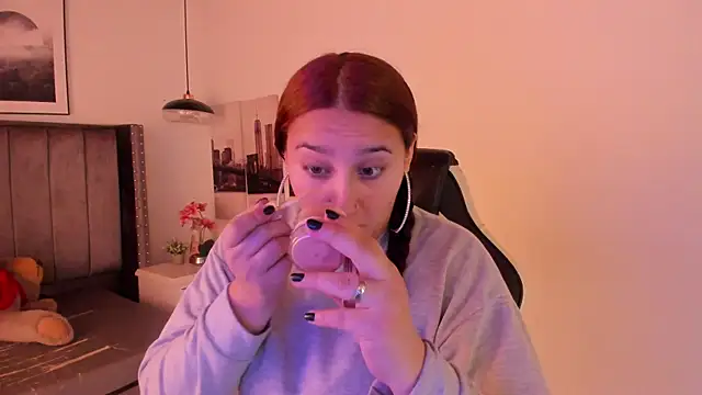 Alaia Cute online show from 12/04/24, 11:57