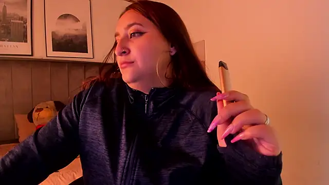 Alaia Cute online show from 12/31/24, 09:31