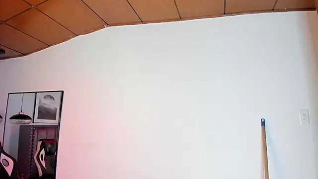 Alaia Cute online show from 10/04/25, 03:54