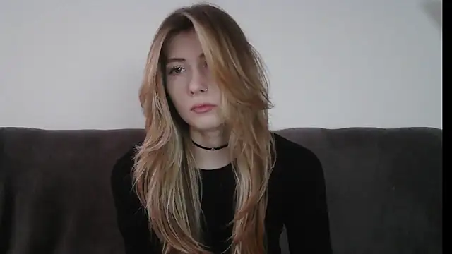 ErikaShyy online show from 01/29/25, 10:58